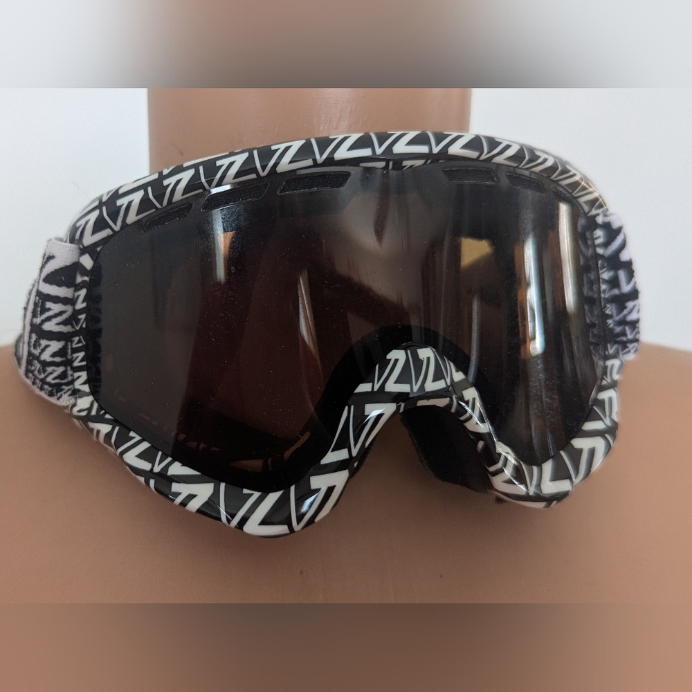 Von Zipper, Youth, Black & White, Snow Goggles, vented, pork chop style